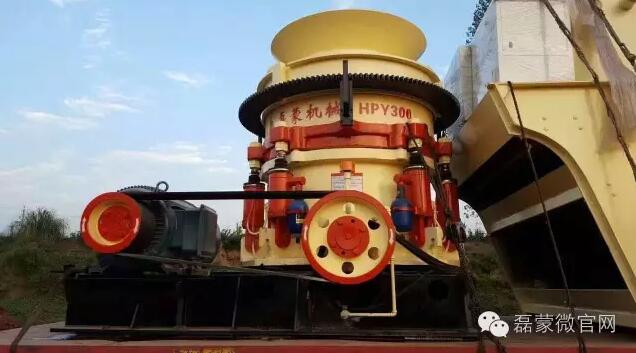 HPY300出貨河南方城砂石生產(chǎn)線